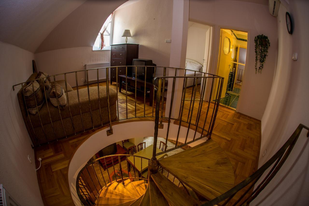 Aqua Line Apartmanház Hajdúszoboszló Esterno foto