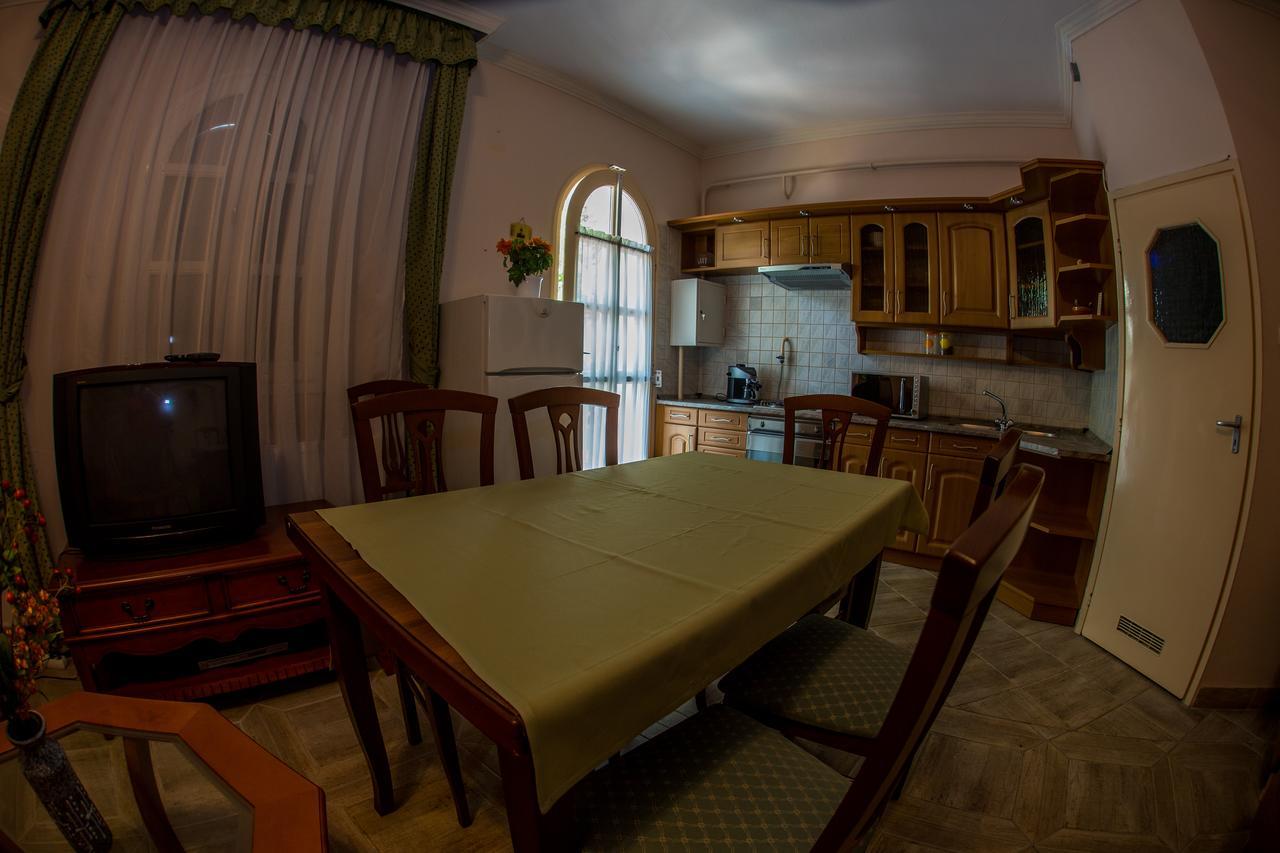 Aqua Line Apartmanház Hajdúszoboszló Esterno foto