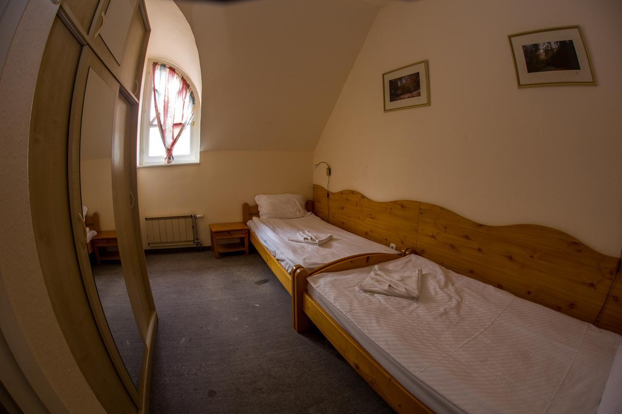 Aqua Line Apartmanház Hajdúszoboszló Esterno foto