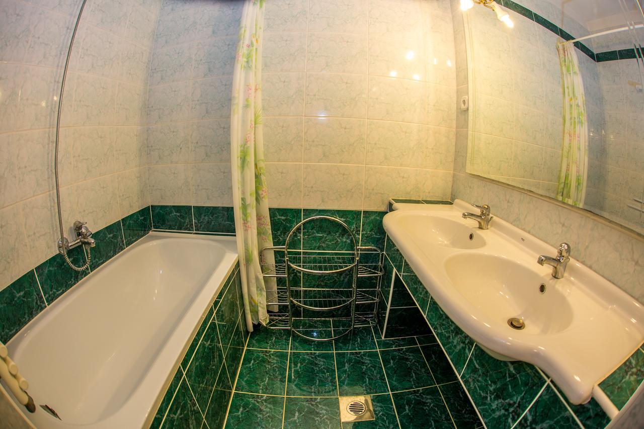 Aqua Line Apartmanház Hajdúszoboszló Esterno foto