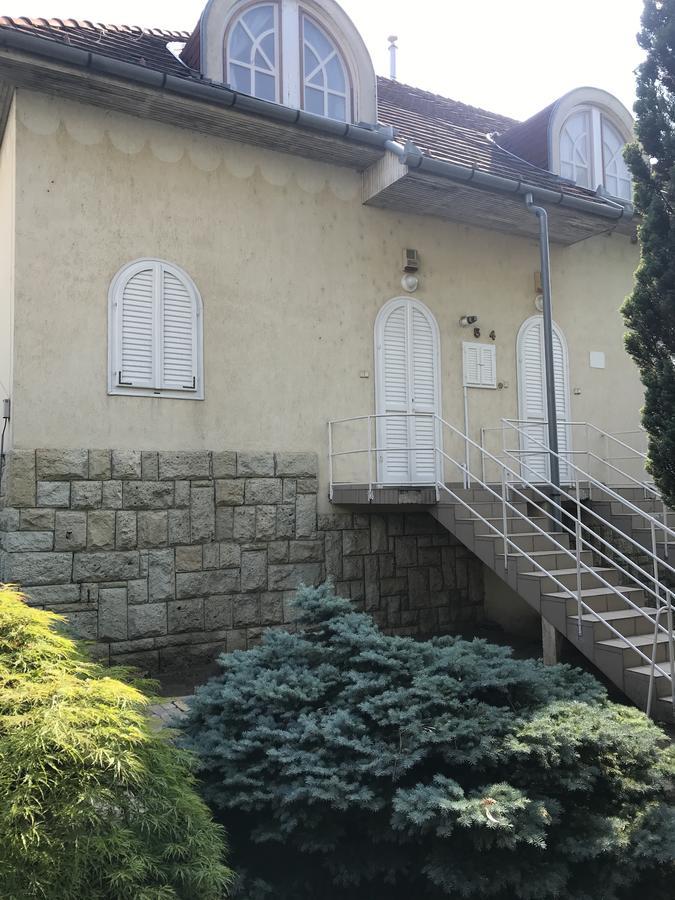 Aqua Line Apartmanház Hajdúszoboszló Esterno foto