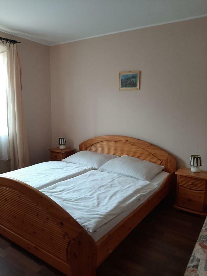Aqua Line Apartmanház Hajdúszoboszló Esterno foto