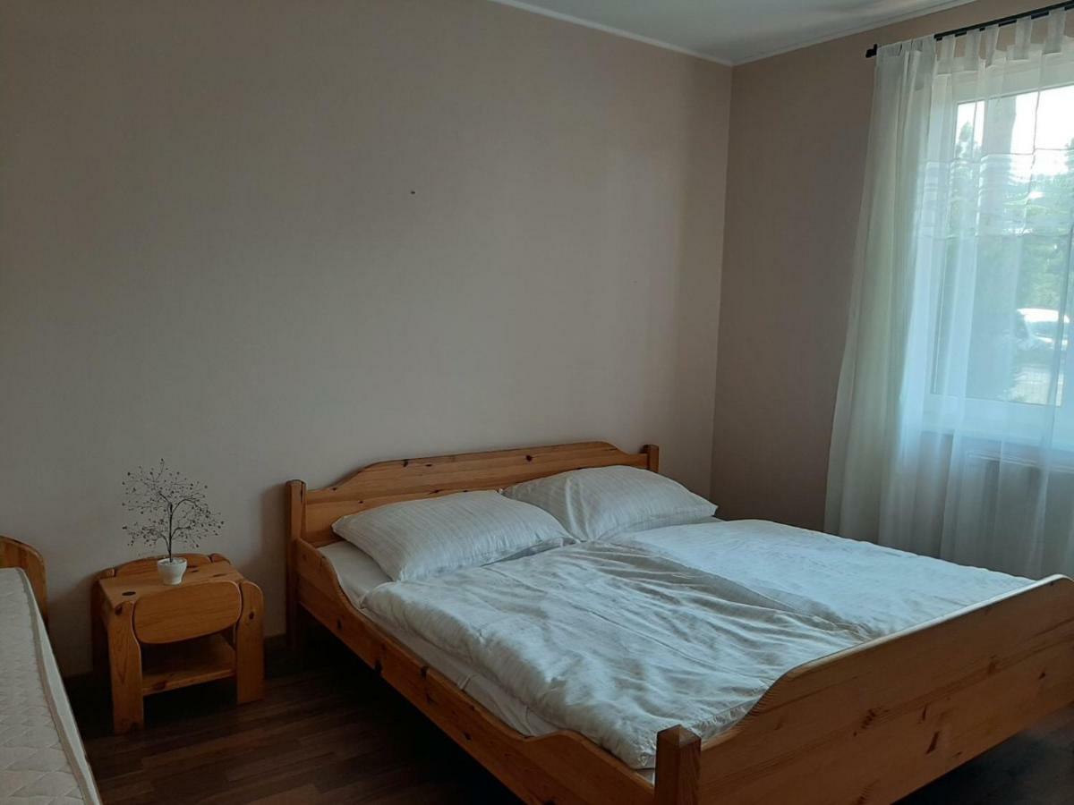 Aqua Line Apartmanház Hajdúszoboszló Esterno foto